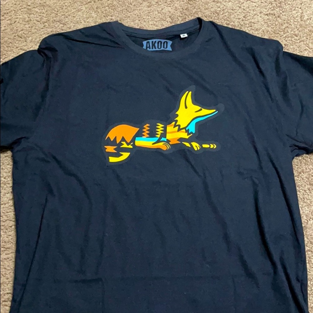 AKOO T SHIRT